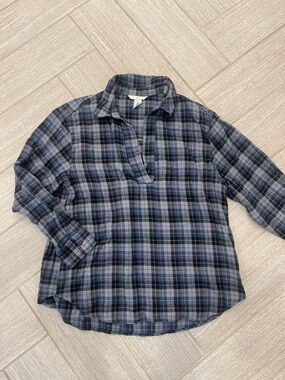 H&M Blue and Black Plaid Pullover Flannel Shirt